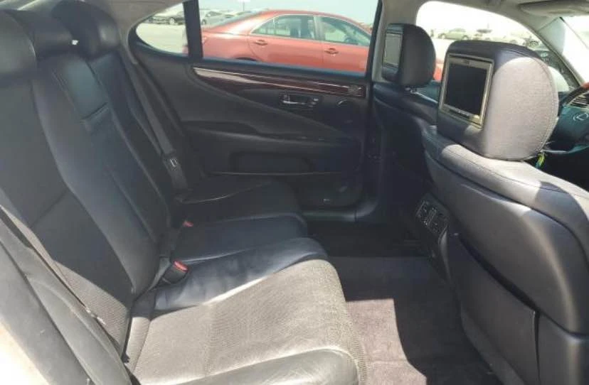2007 Lexus LS 4th Gen - Image 10 of 10