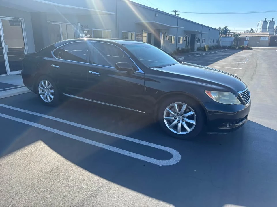 2007 Lexus LS 4th Gen - Image 2 of 9