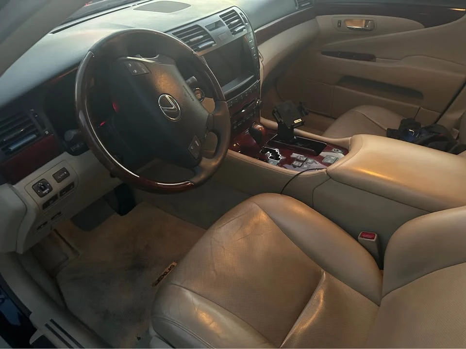 2007 Lexus LS 4th Gen - Image 8 of 20