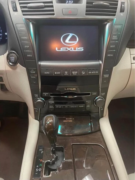 2007 Lexus LS 4th Gen - Image 3 of 8