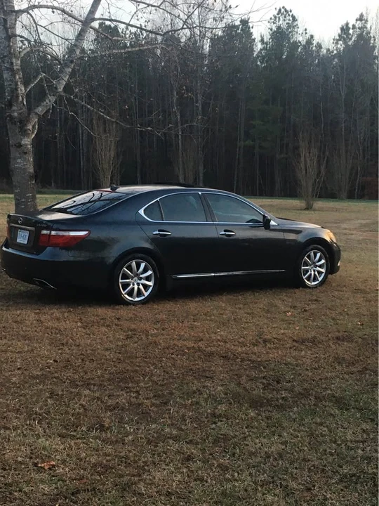 2007 Lexus LS 4th Gen - Image 3 of 3
