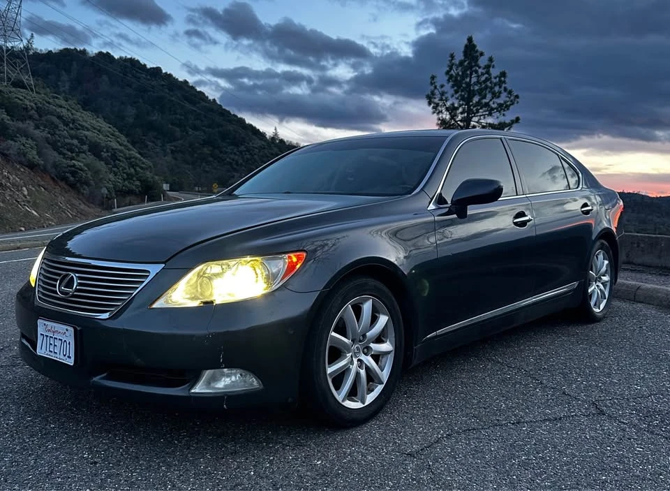 2007 Lexus LS 4th Gen - Image 2 of 8