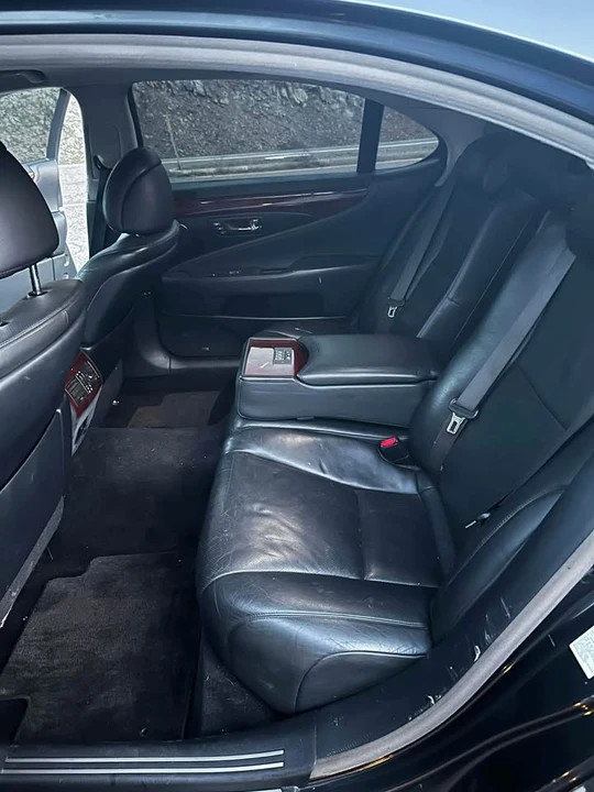 2007 Lexus LS 4th Gen - Image 8 of 8