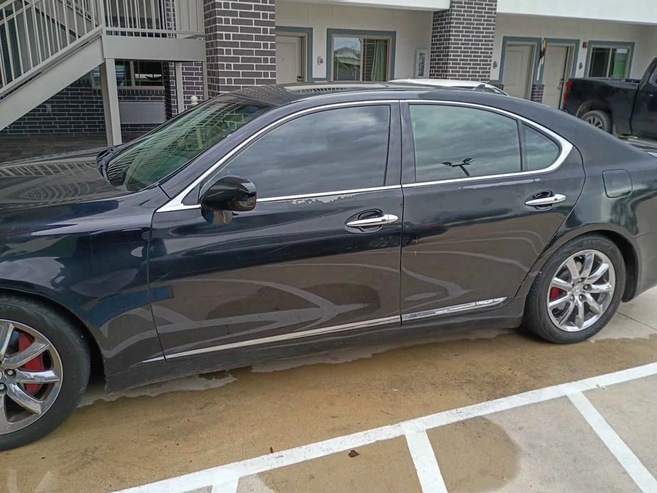 2007 Lexus LS 4th Gen - Image 2 of 8