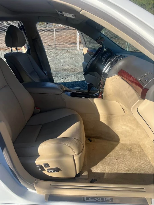 2007 Lexus LS 4th Gen - Image 11 of 19