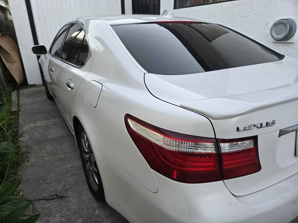 2007 Lexus LS 4th Gen - Image 5 of 6