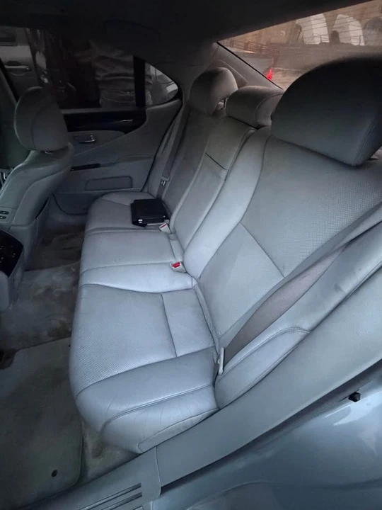 2007 Lexus LS 4th Gen - Image 4 of 4
