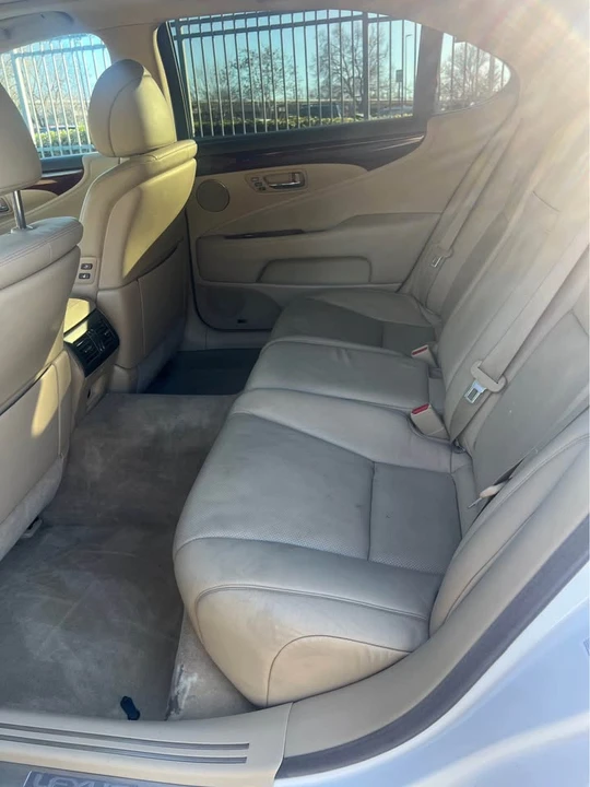 2007 Lexus LS 4th Gen - Image 8 of 19