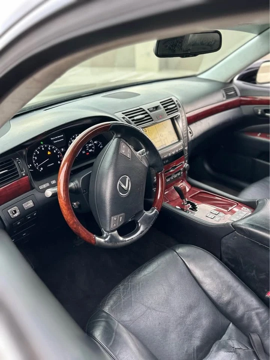 2007 Lexus LS 4th Gen - Image 6 of 16