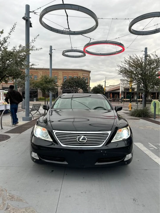 2007 Lexus LS 4th Gen - Image 2 of 16