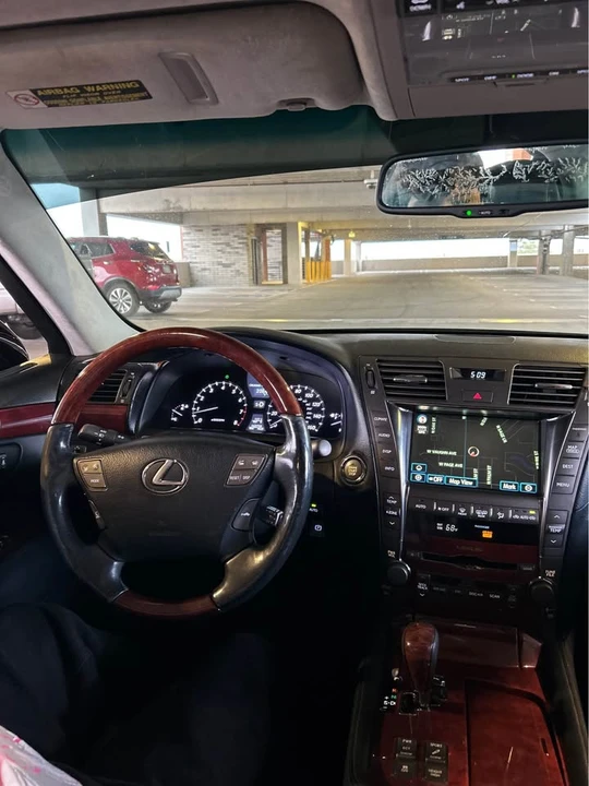 2007 Lexus LS 4th Gen - Image 15 of 16