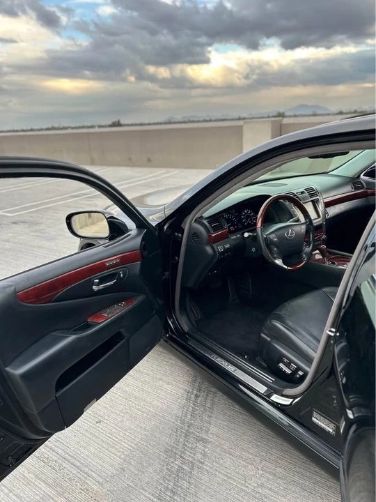 2007 Lexus LS 4th Gen - Image 5 of 16