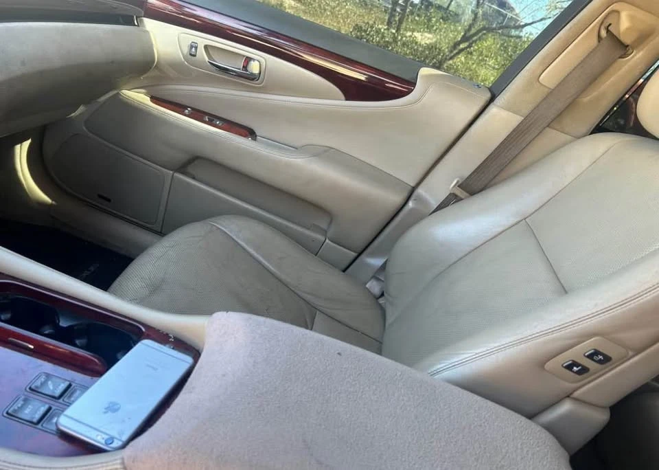 2007 Lexus LS 4th Gen - Image 8 of 9