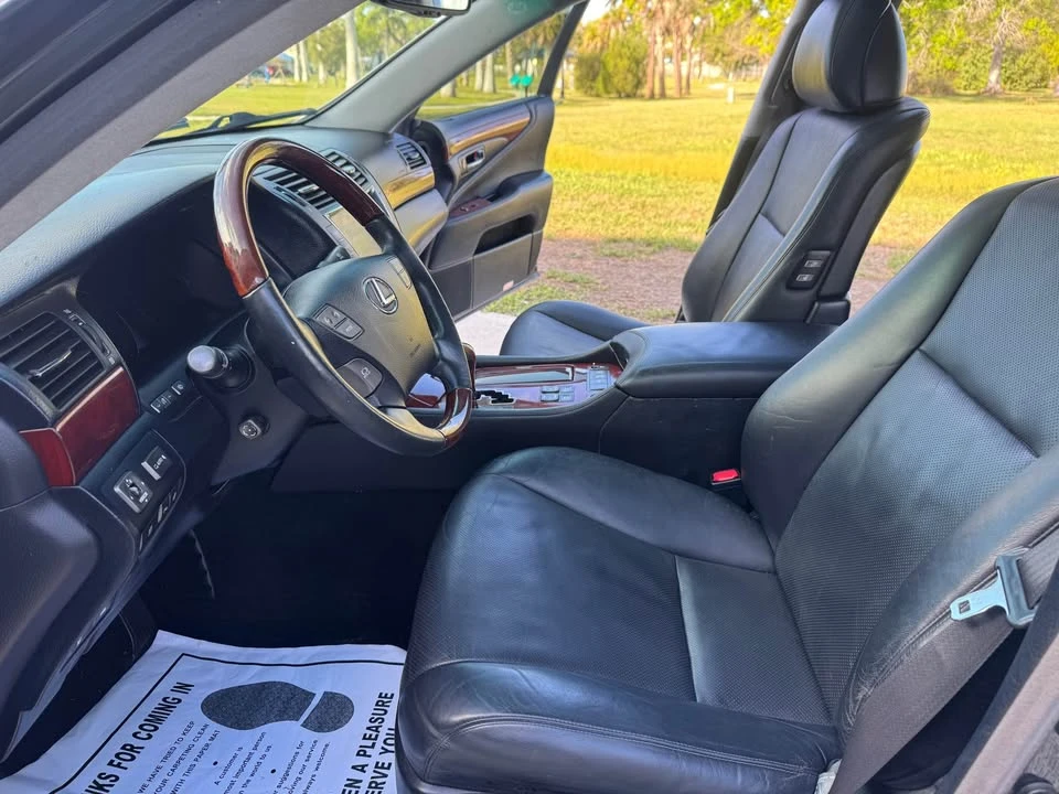 2007 Lexus LS 4th Gen - Image 17 of 20