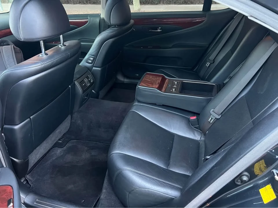 2007 Lexus LS 4th Gen - Image 16 of 20