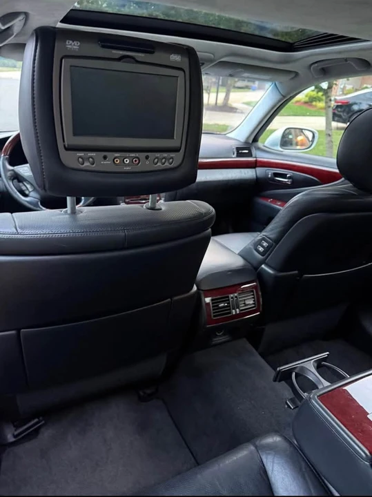 2007 Lexus LS 4th Gen - Image 6 of 13