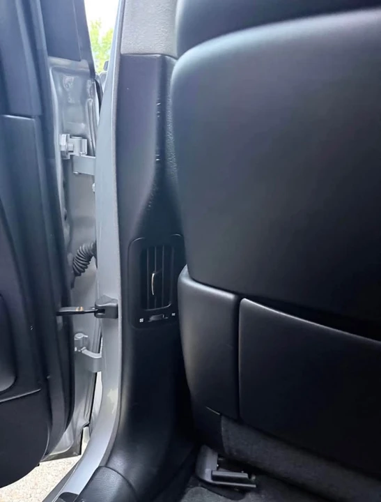 2007 Lexus LS 4th Gen - Image 13 of 13