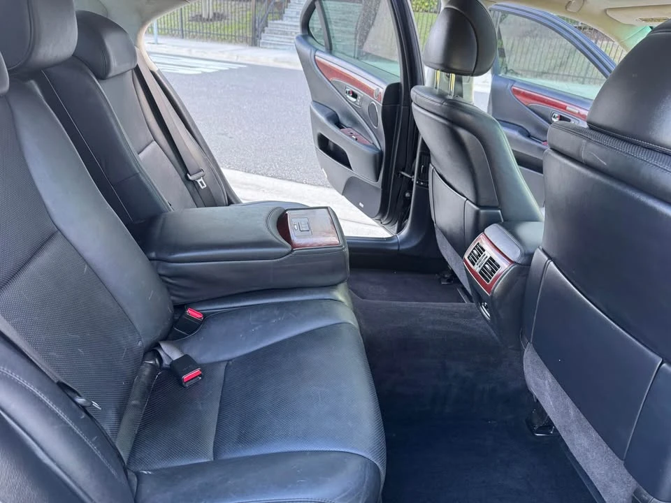 2007 Lexus LS 4th Gen - Image 13 of 20