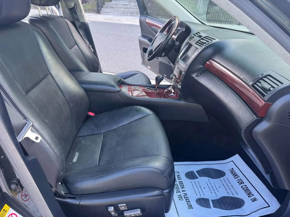 2007 Lexus LS 4th Gen - Image 11 of 20