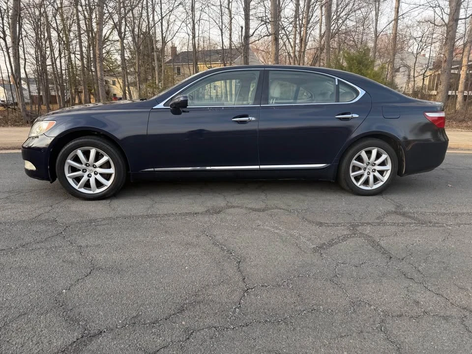 2007 Lexus LS 4th Gen - Image 2 of 18