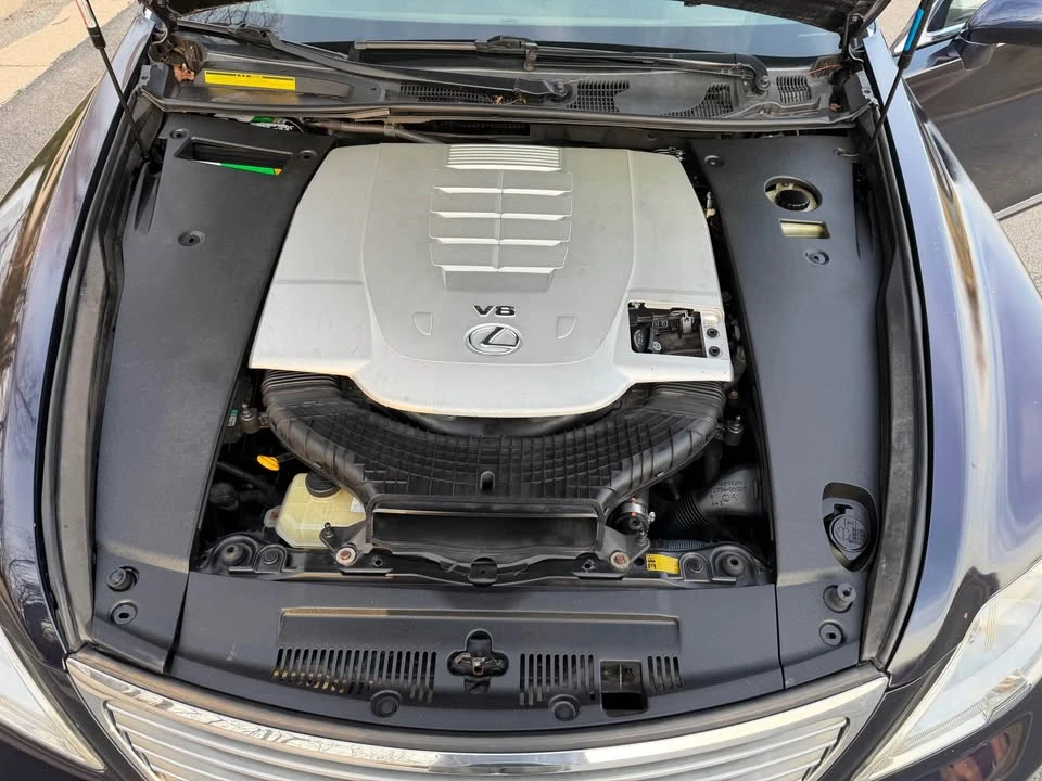 2007 Lexus LS 4th Gen - Image 11 of 18