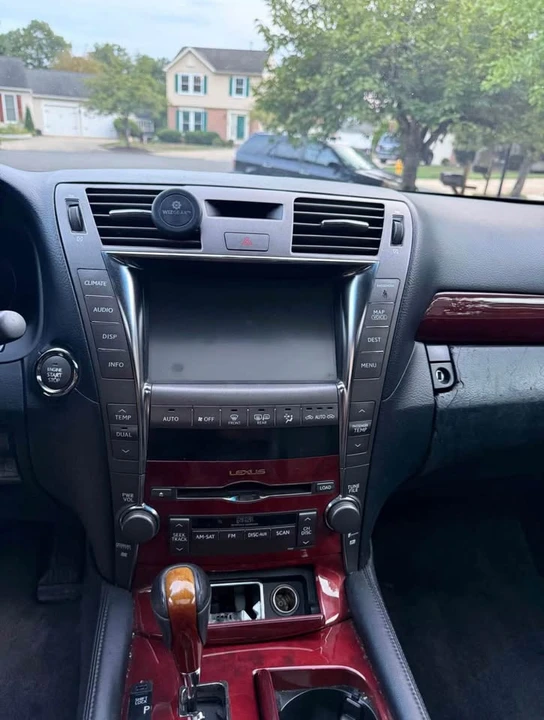 2007 Lexus LS 4th Gen - Image 3 of 13