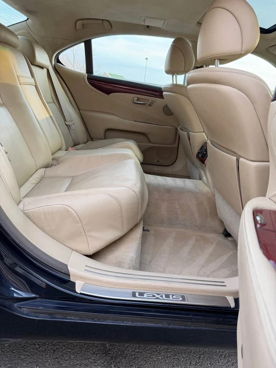 2007 Lexus LS 4th Gen - Image 14 of 18