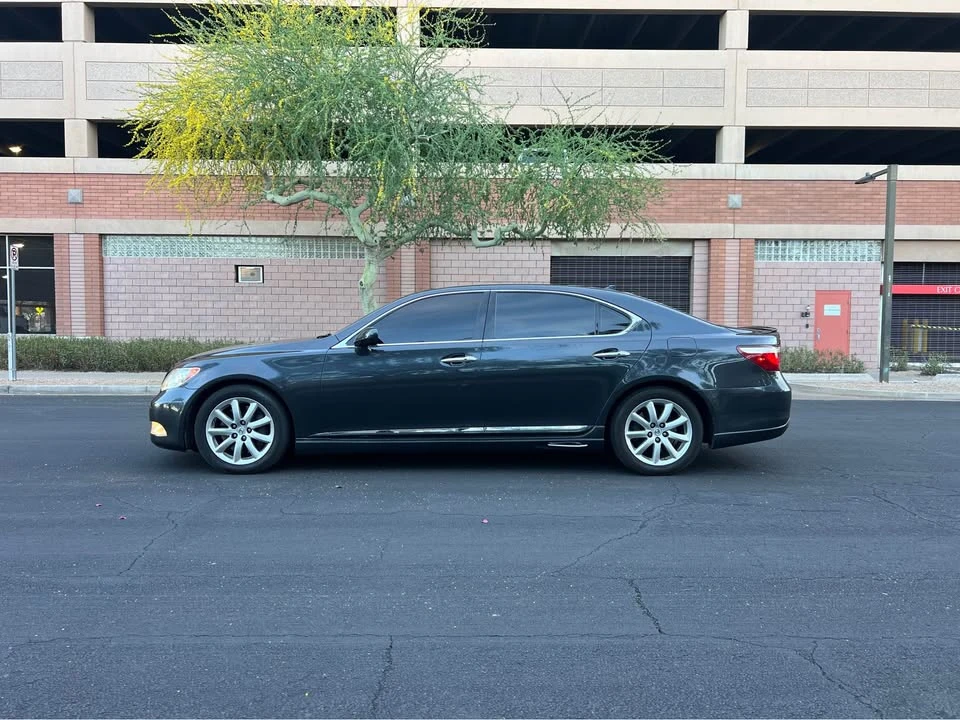 2007 Lexus LS 4th Gen - Image 8 of 19