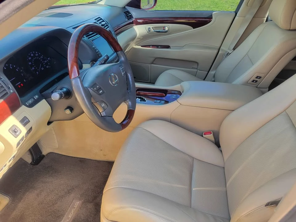2007 Lexus LS 4th Gen - Image 4 of 8
