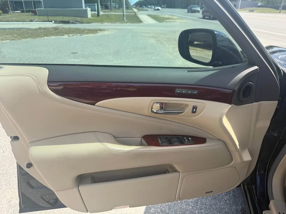 2007 Lexus LS 4th Gen - Image 15 of 16
