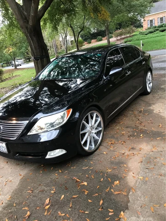 2007 Lexus LS 4th Gen - Image 2 of 12