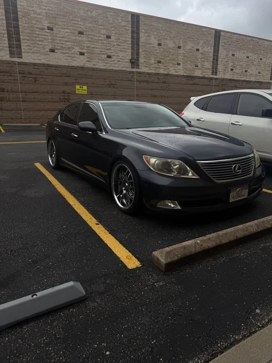 2007 Lexus LS 4th Gen - Image 2 of 14