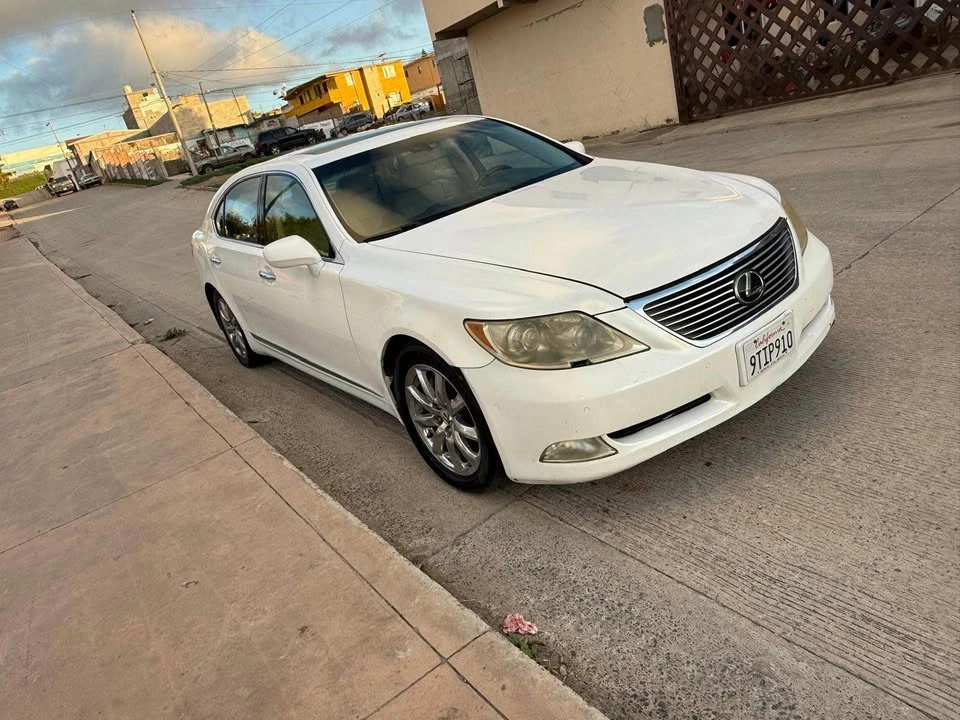 2007 Lexus LS 4th Gen - Image 3 of 20