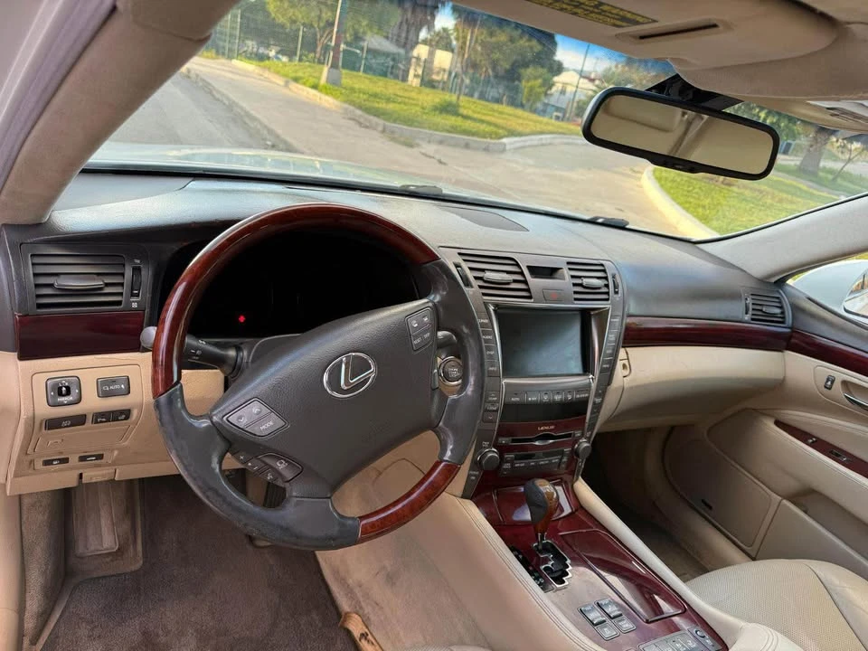 2007 Lexus LS 4th Gen - Image 18 of 20