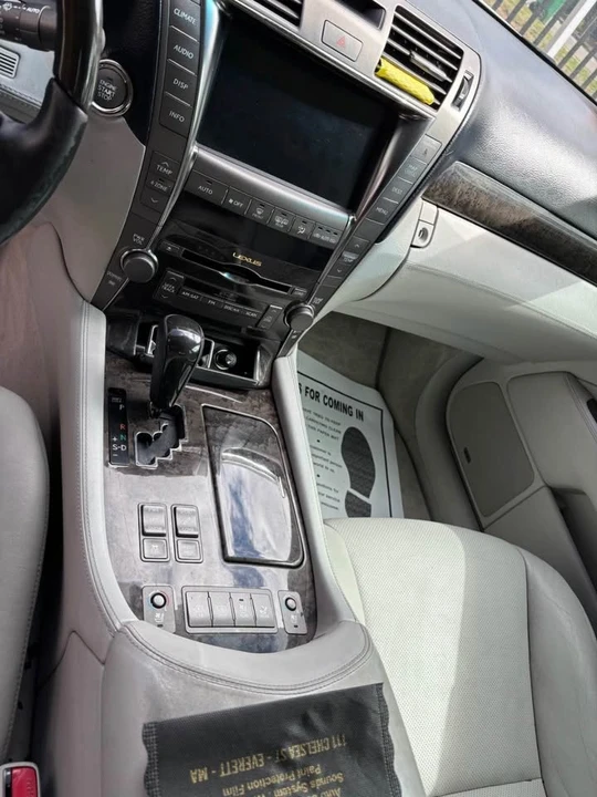 2007 Lexus LS 4th Gen - Image 4 of 7