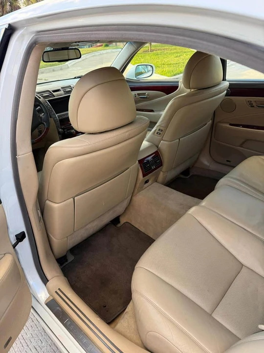 2007 Lexus LS 4th Gen - Image 16 of 20