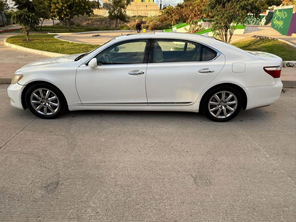 2007 Lexus LS 4th Gen - Image 4 of 20
