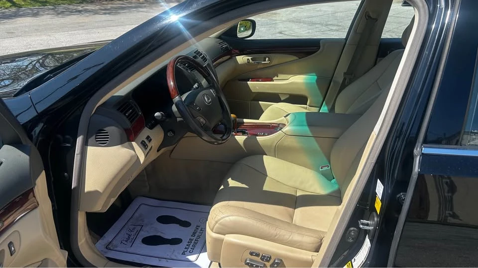 2007 Lexus LS 4th Gen - Image 10 of 20