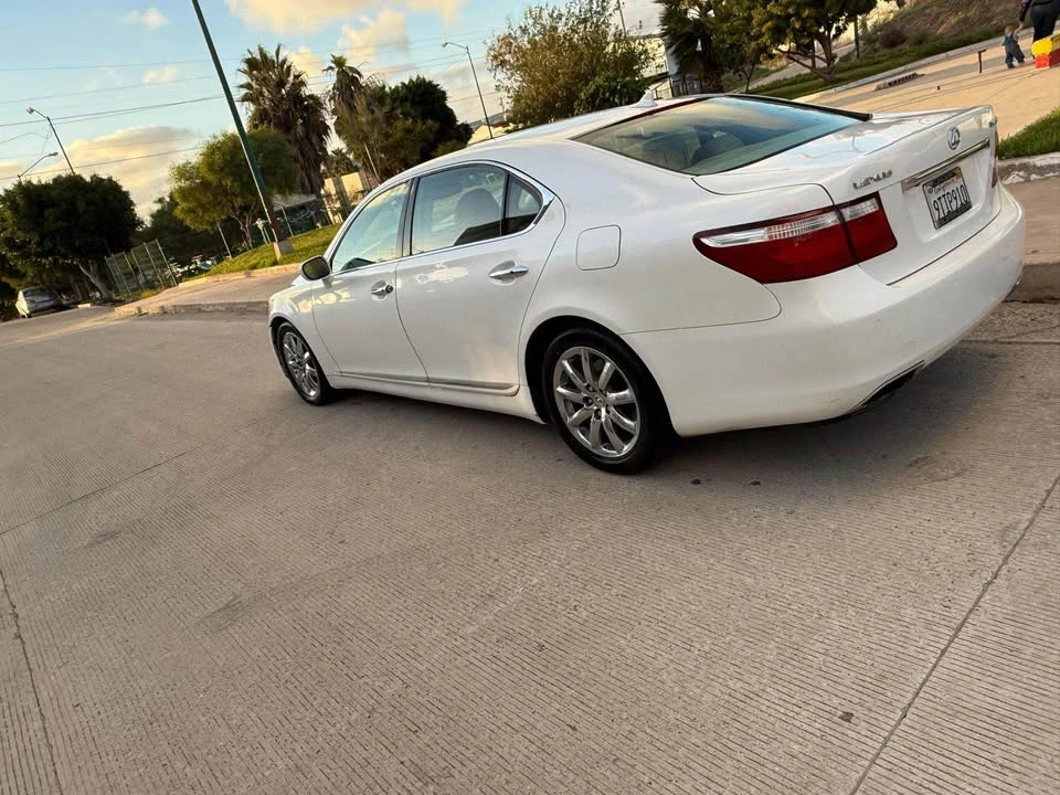 2007 Lexus LS 4th Gen - Image 17 of 20