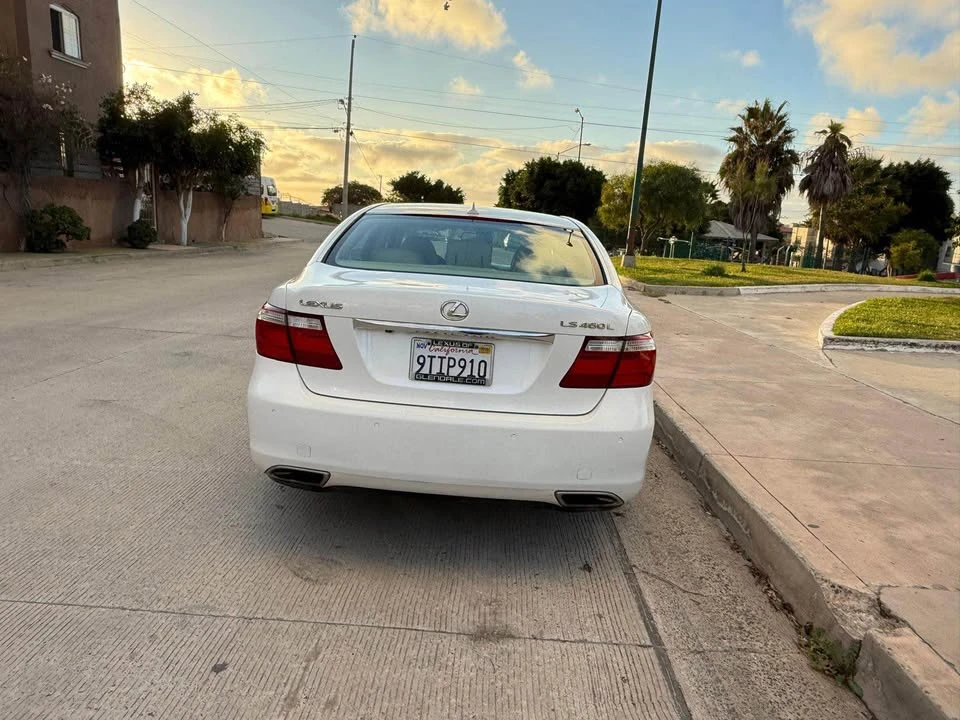 2007 Lexus LS 4th Gen - Image 12 of 20