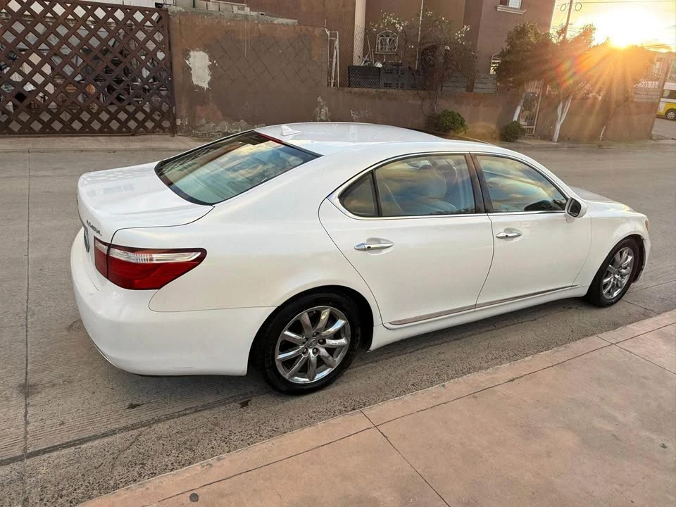 2007 Lexus LS 4th Gen - Image 5 of 20