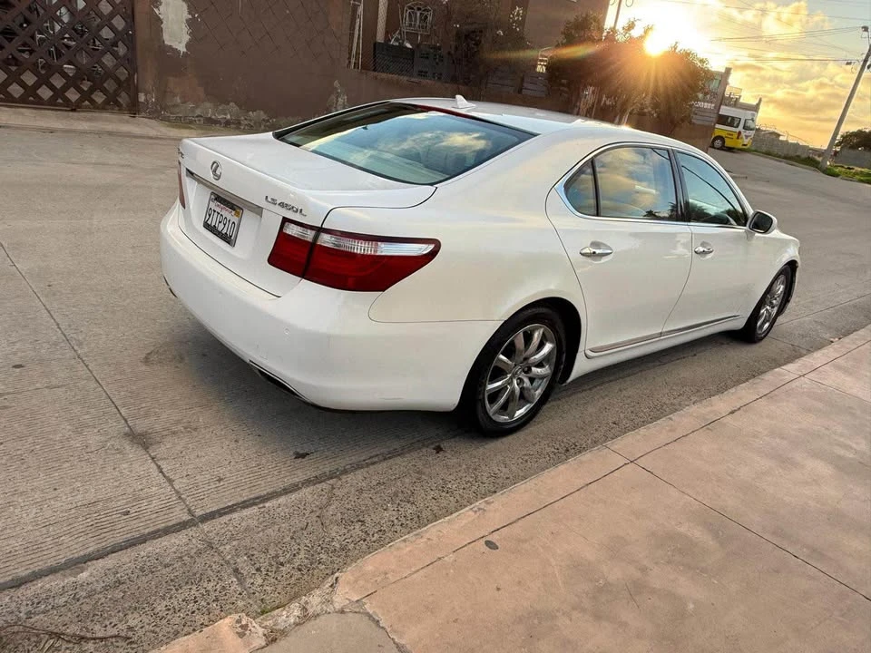 2007 Lexus LS 4th Gen - Image 13 of 20