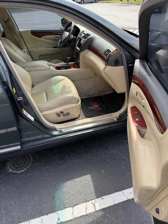 2007 Lexus LS 4th Gen - Image 5 of 8