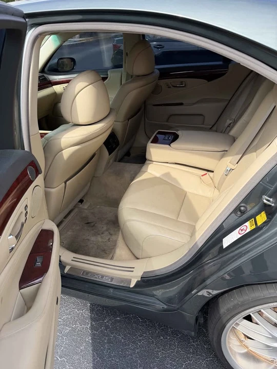 2007 Lexus LS 4th Gen - Image 4 of 8