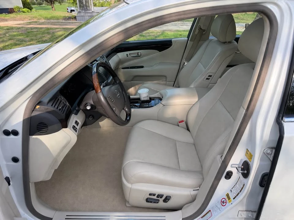 2007 Lexus LS 4th Gen - Image 8 of 17
