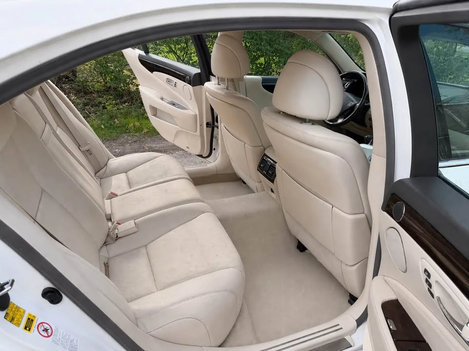 2007 Lexus LS 4th Gen - Image 13 of 17