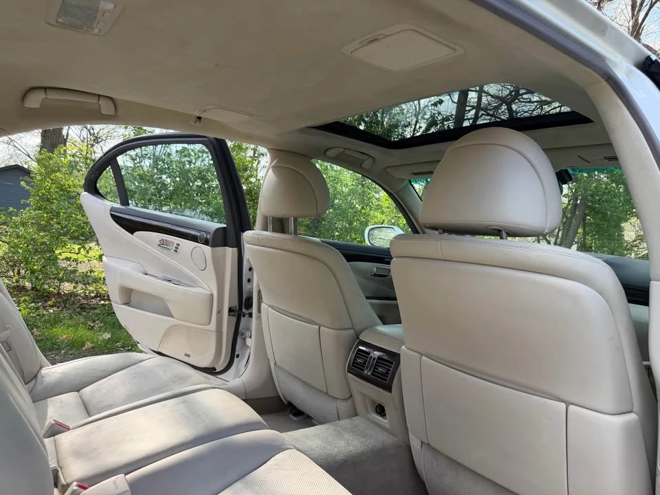 2007 Lexus LS 4th Gen - Image 15 of 17