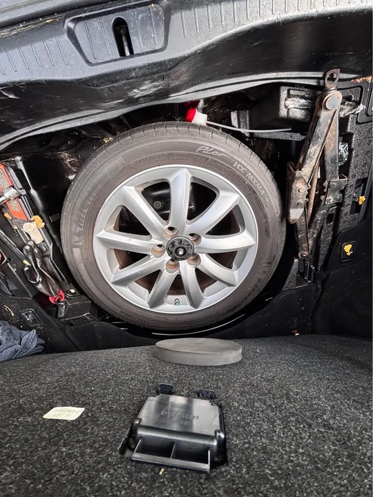 2007 Lexus LS 4th Gen - Image 14 of 19