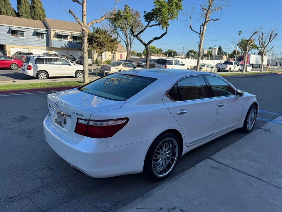 2007 Lexus LS 4th Gen - Image 5 of 12