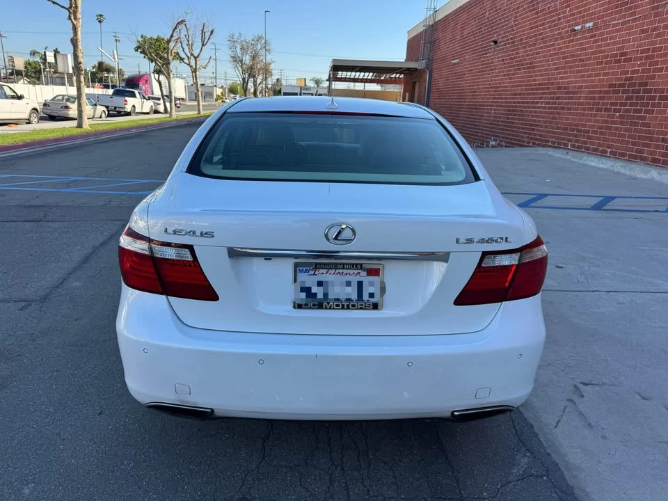 2007 Lexus LS 4th Gen - Image 2 of 12